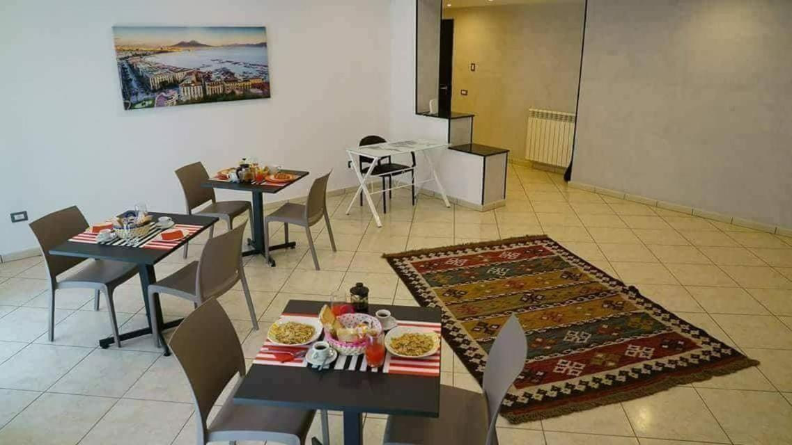 Welcome Inn Napoli Buitenkant foto